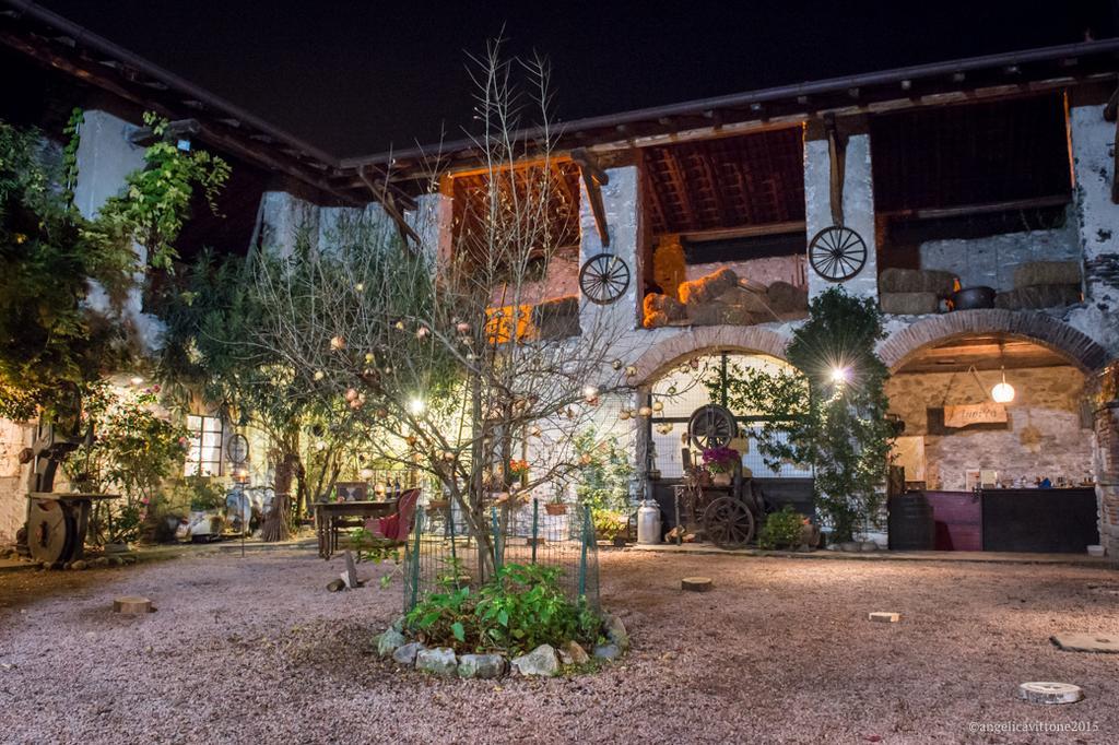 Corte Dei Brut Gavirate Exterior foto